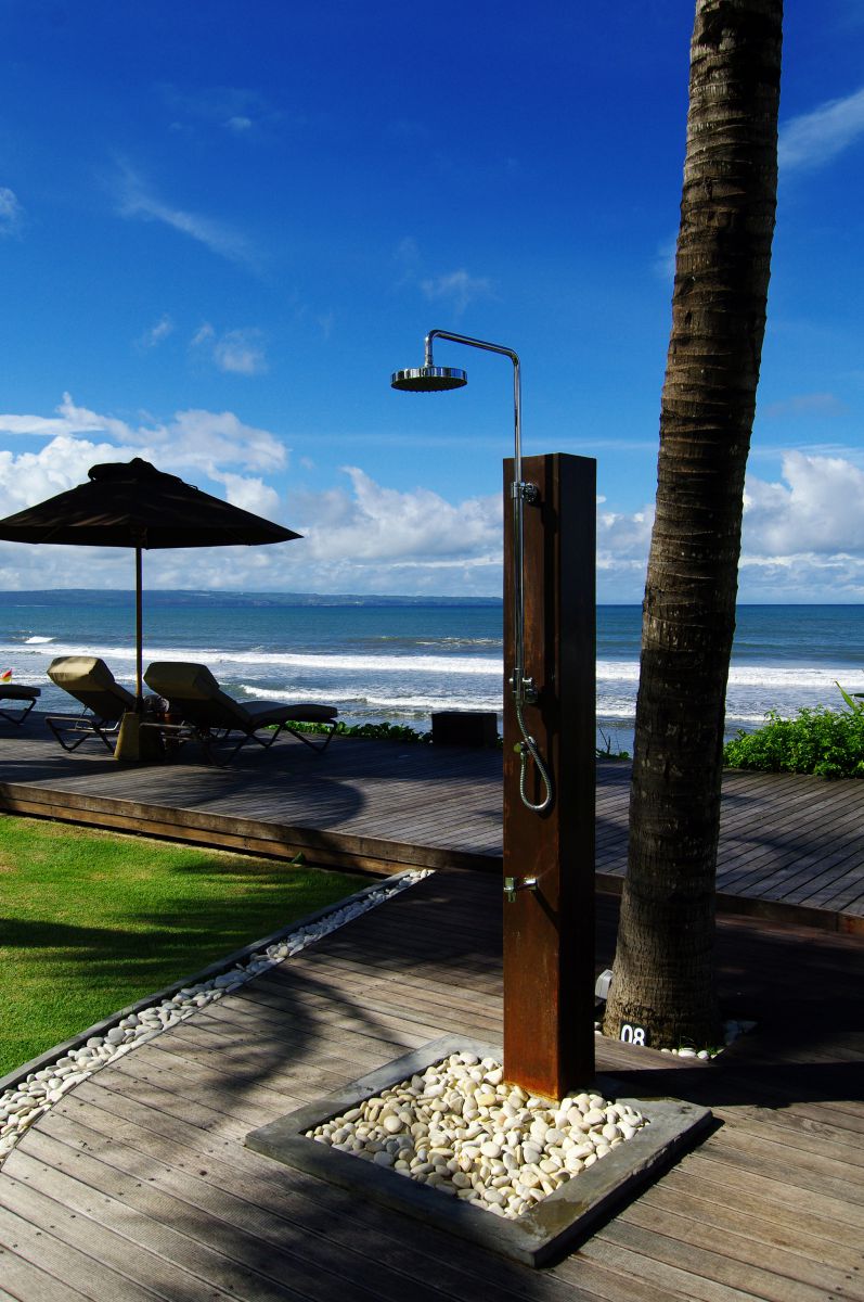 outdoor shower | GANREF