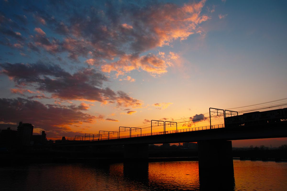 多摩川の夕日 | GANREF