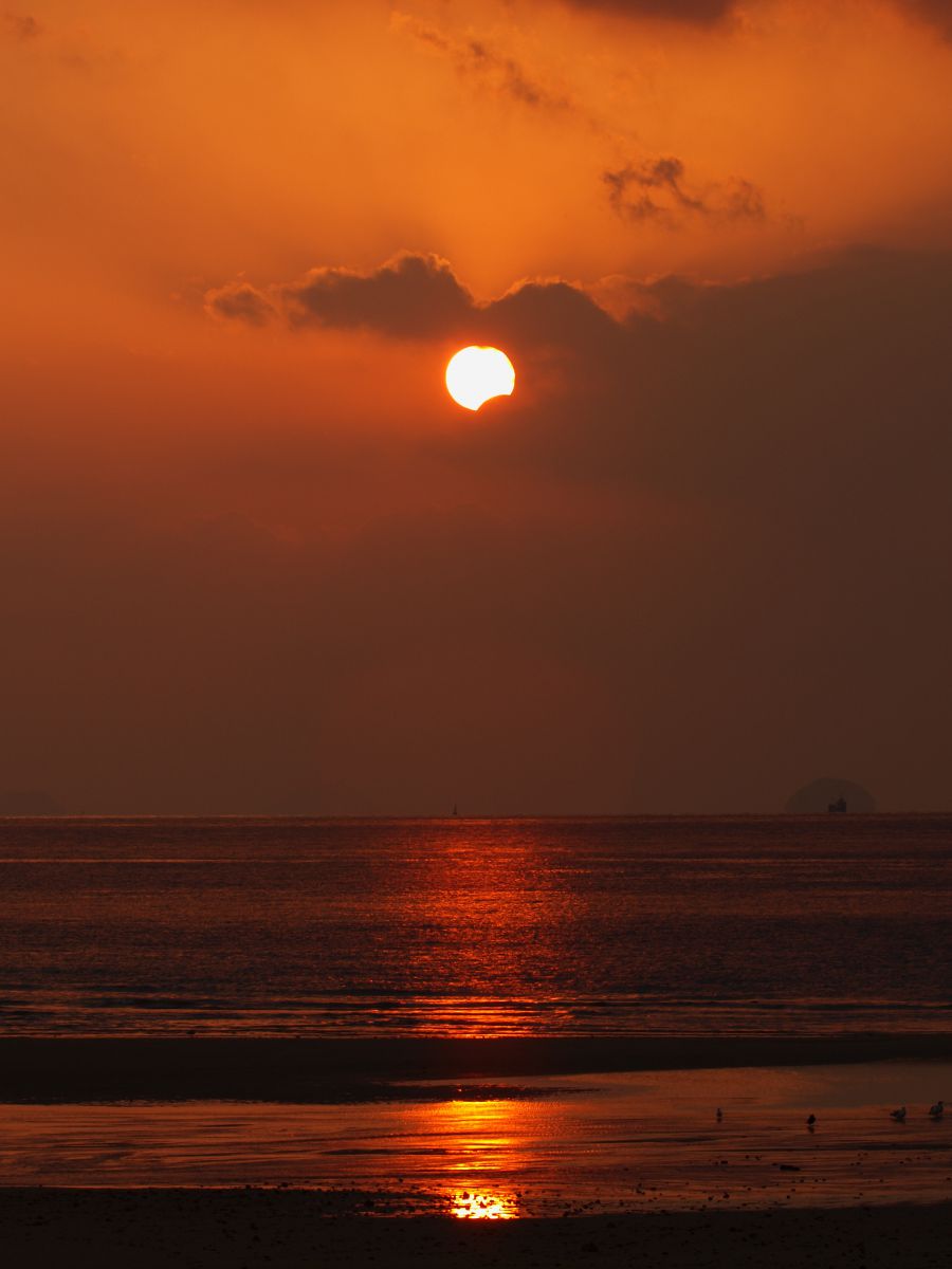 sunset and moon | GANREF