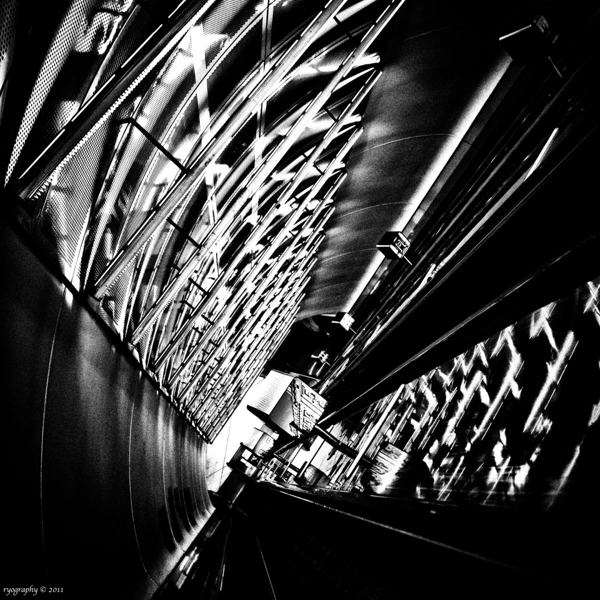 暗黒の世界 GANREF