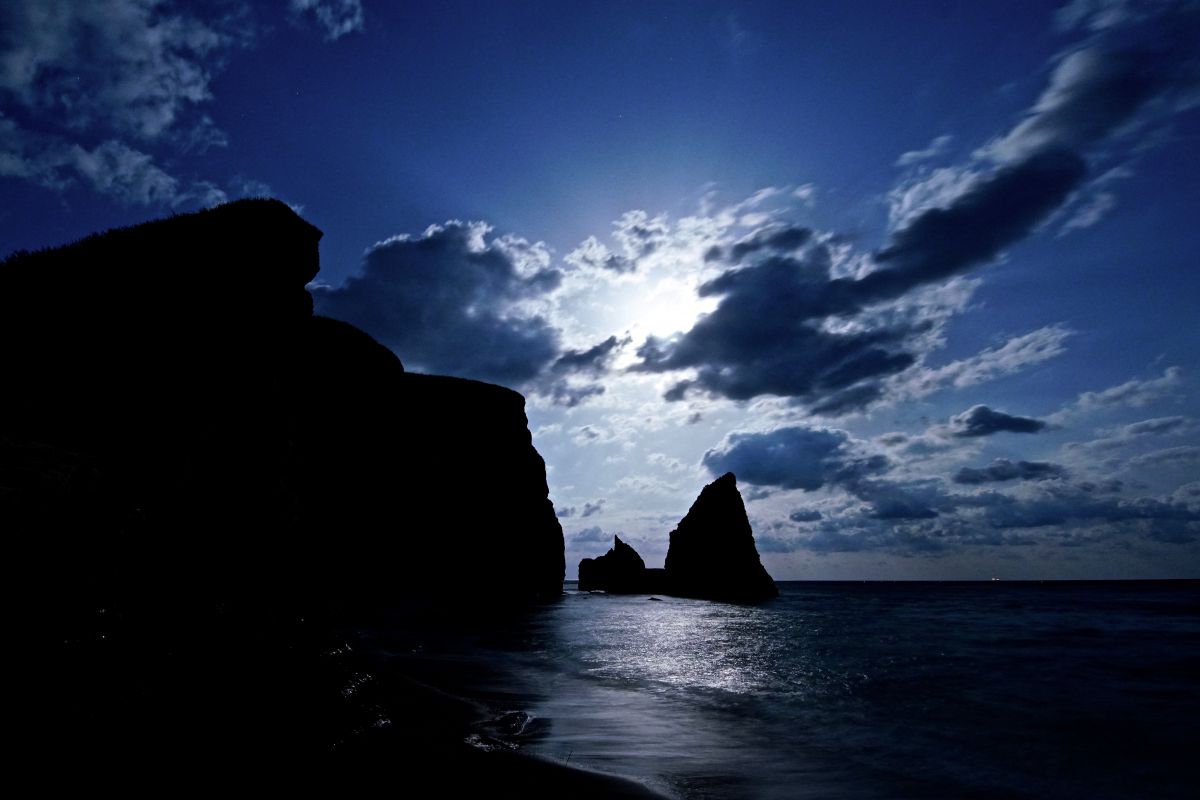 Blue moon | GANREF