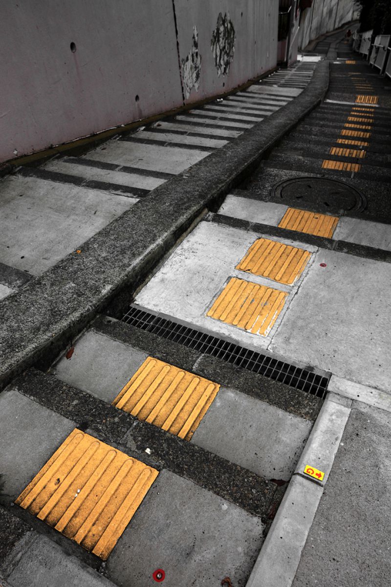 Yellow Steps | GANREF