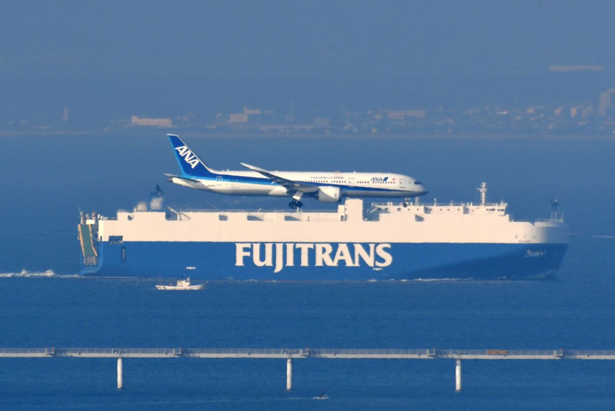 12-32Vまでの全自動車・飛行機・バス・船舶に対応ヒューズボックス 環境にやさしい日本初の次世代電気推進船システム\u003cbr\u003eCO\u2082排出量を30