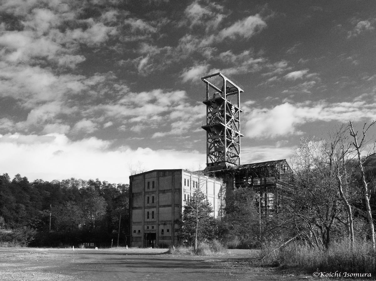 水彩画 旧炭鉱の立坑櫓　F10号サイズ 水彩画 立坑櫓 F10号サイズ