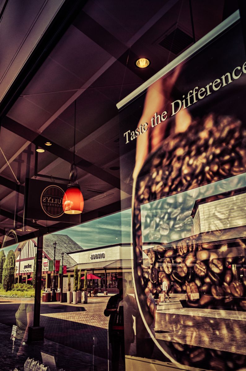 Coffee shop in the morning | GANREF