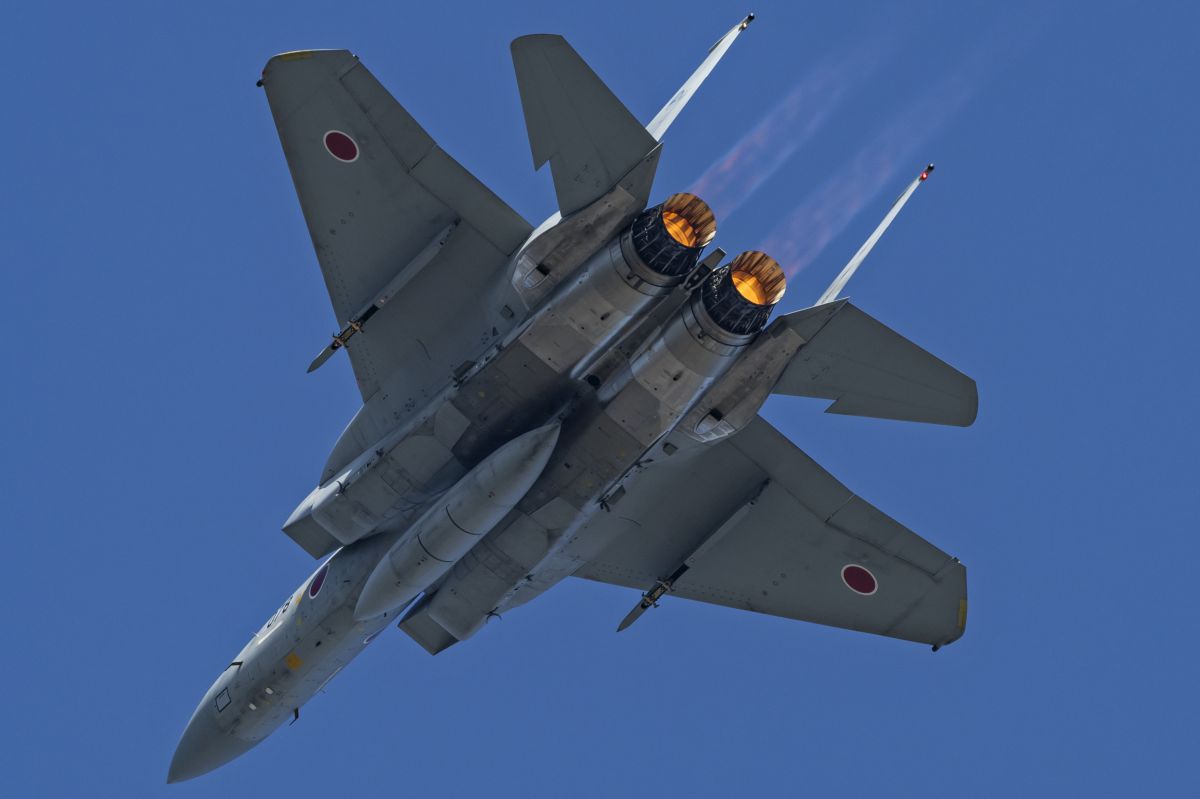 Lightning F15 | GANREF