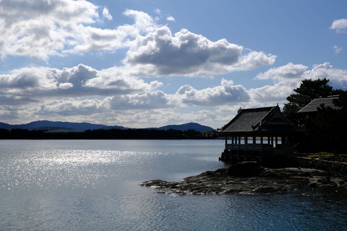 和歌浦の海と観海閣 | GANREF