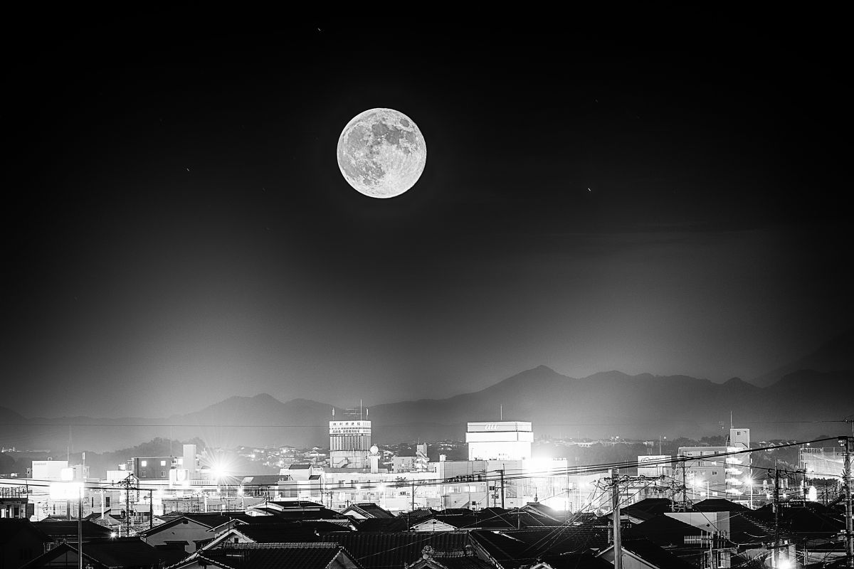 full moon | GANREF