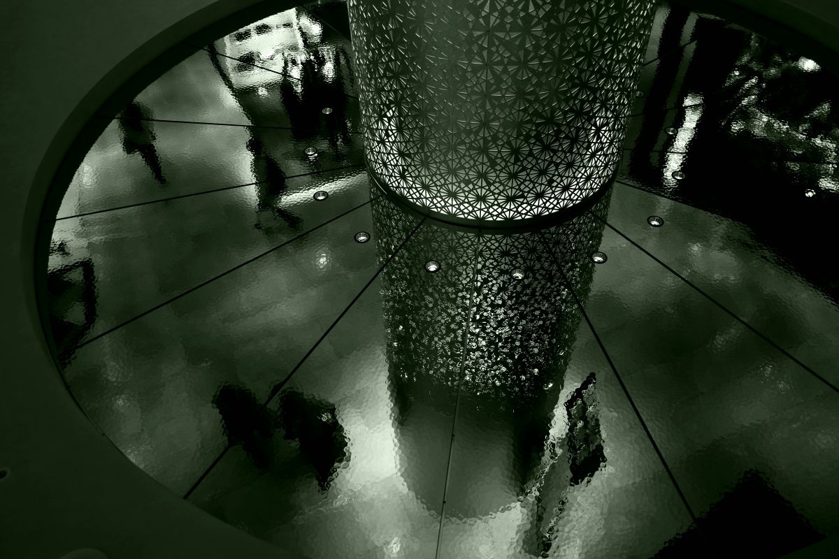 Urban Mirror | GANREF