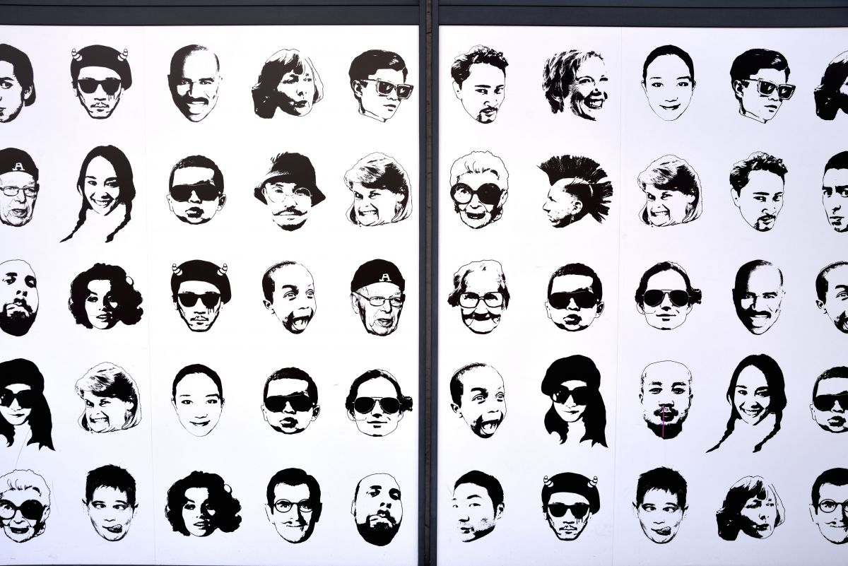 many faces | GANREF