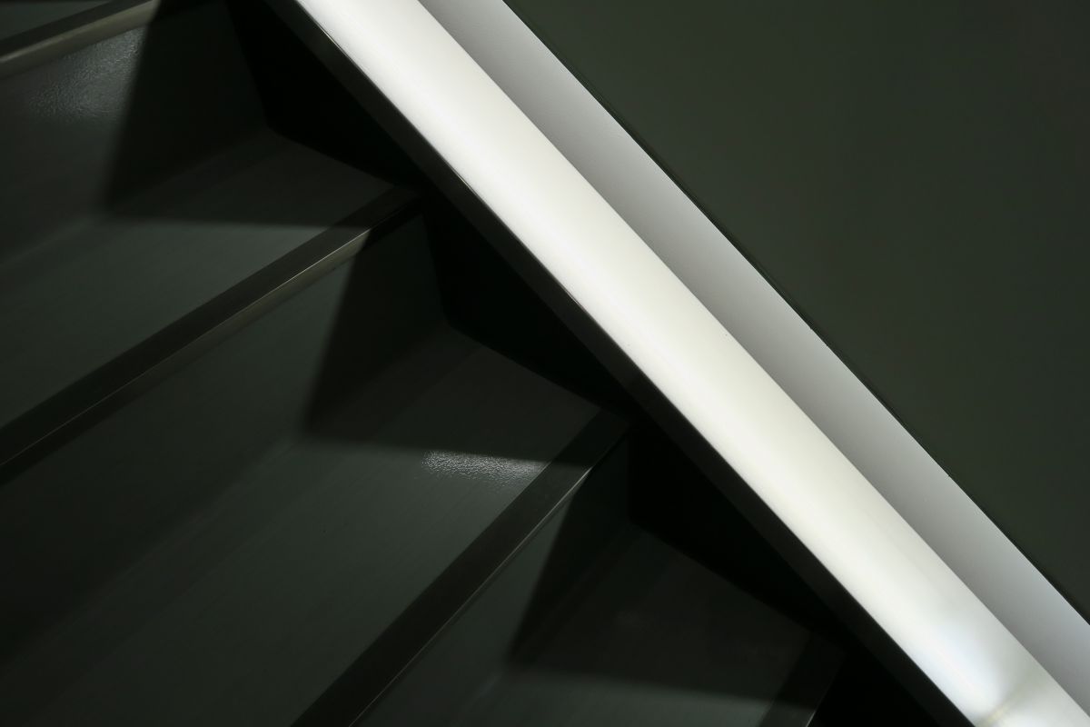 Light & shadow | GANREF