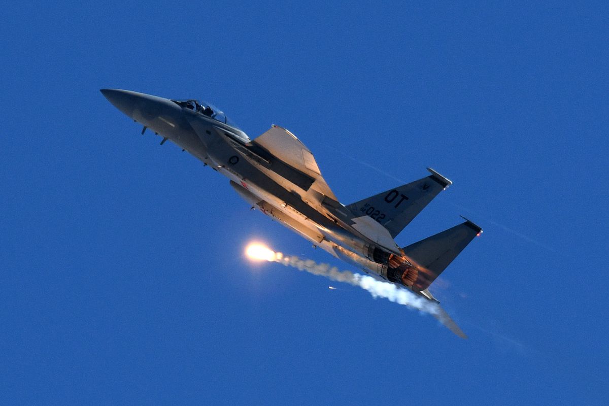 F-15 | GANREF