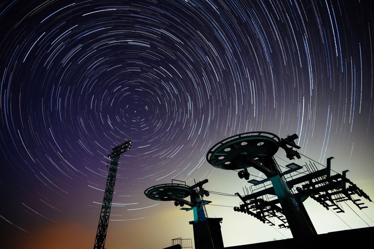 Star trail | GANREF
