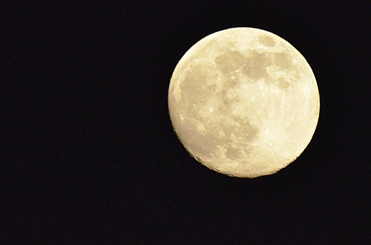 イエロー ムーン