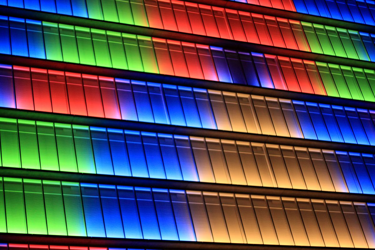 COLOR | GANREF