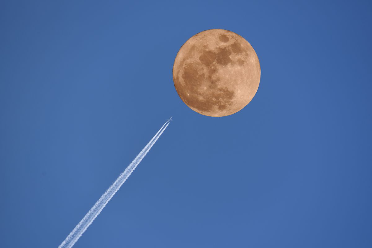 Full moon travel | GANREF