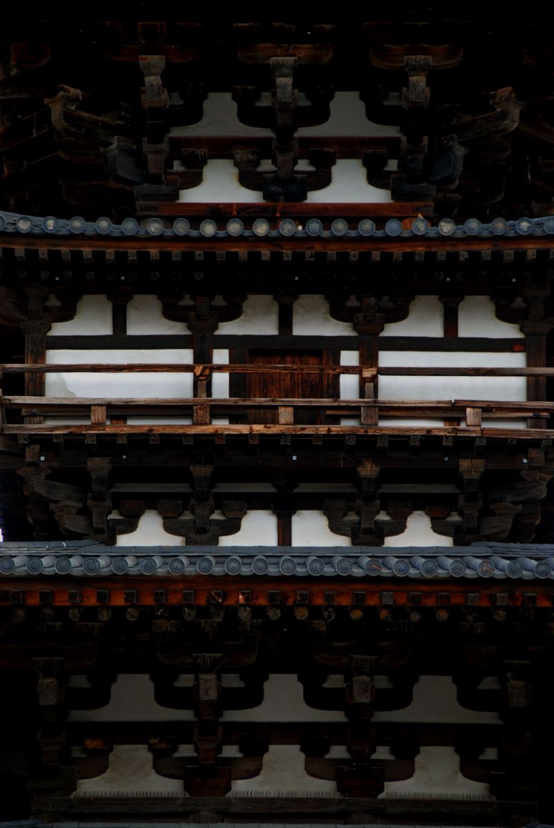 [薬師寺東塔第二重裳階(もこし)] | GANREF