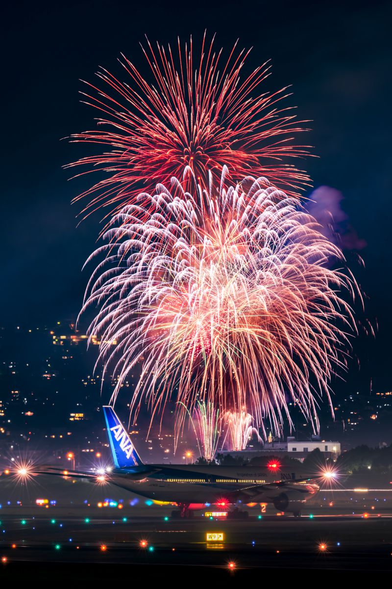 Airplane & Fireworks! GANREF