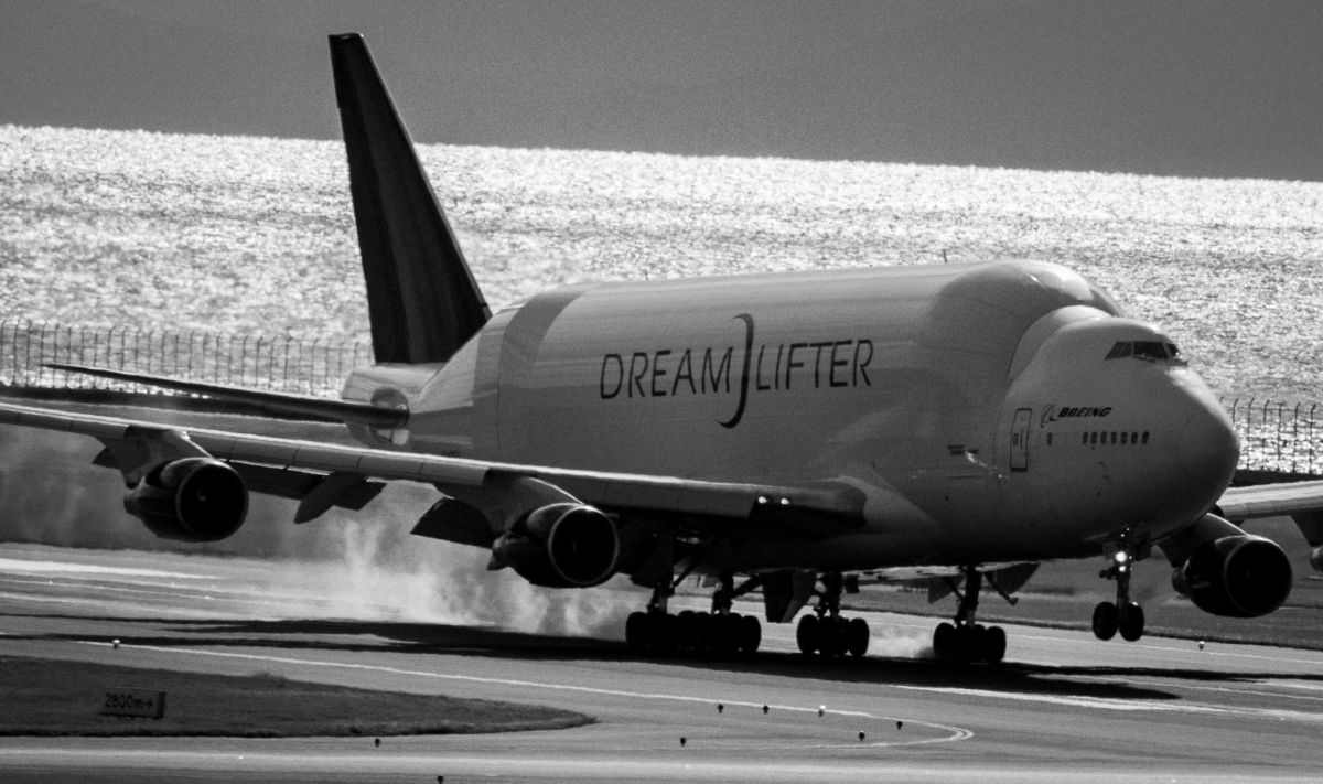 DREAM LIFTER | GANREF