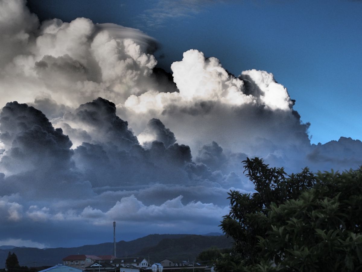 雲雲雲の下 不思議な雲 | GANREF