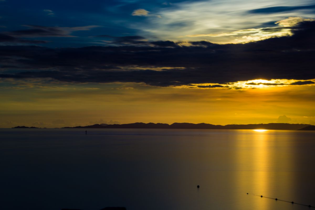 gold reflection | GANREF
