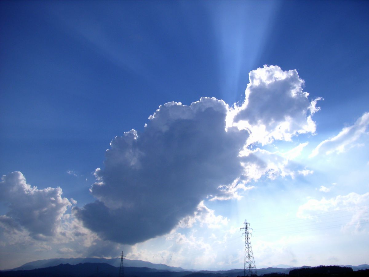 旅の途中 雨上がりの夏空 Ganref