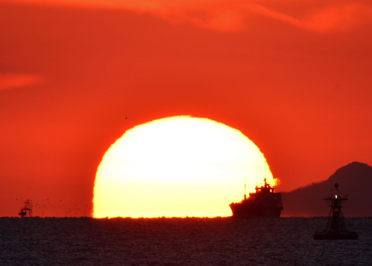 at sunset | GANREF