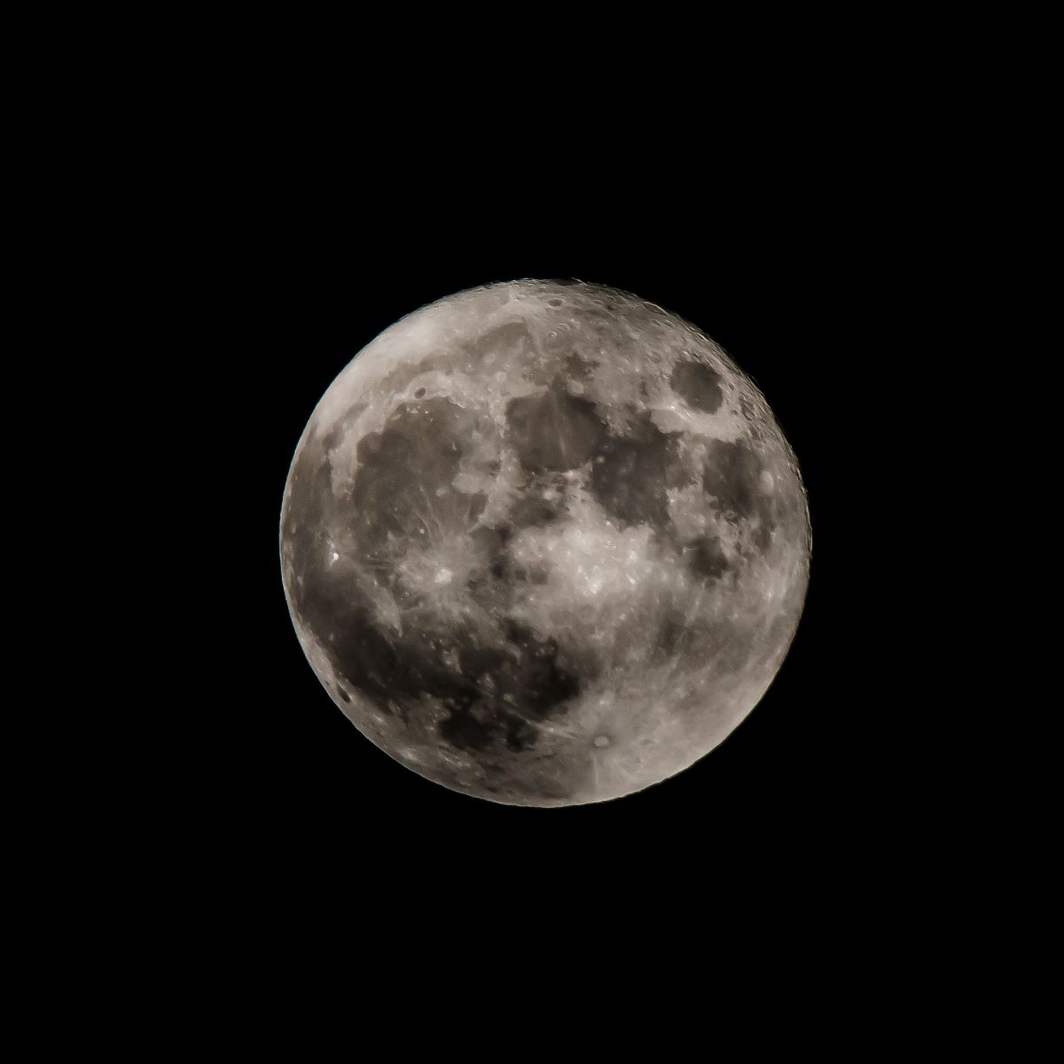Moon | GANREF