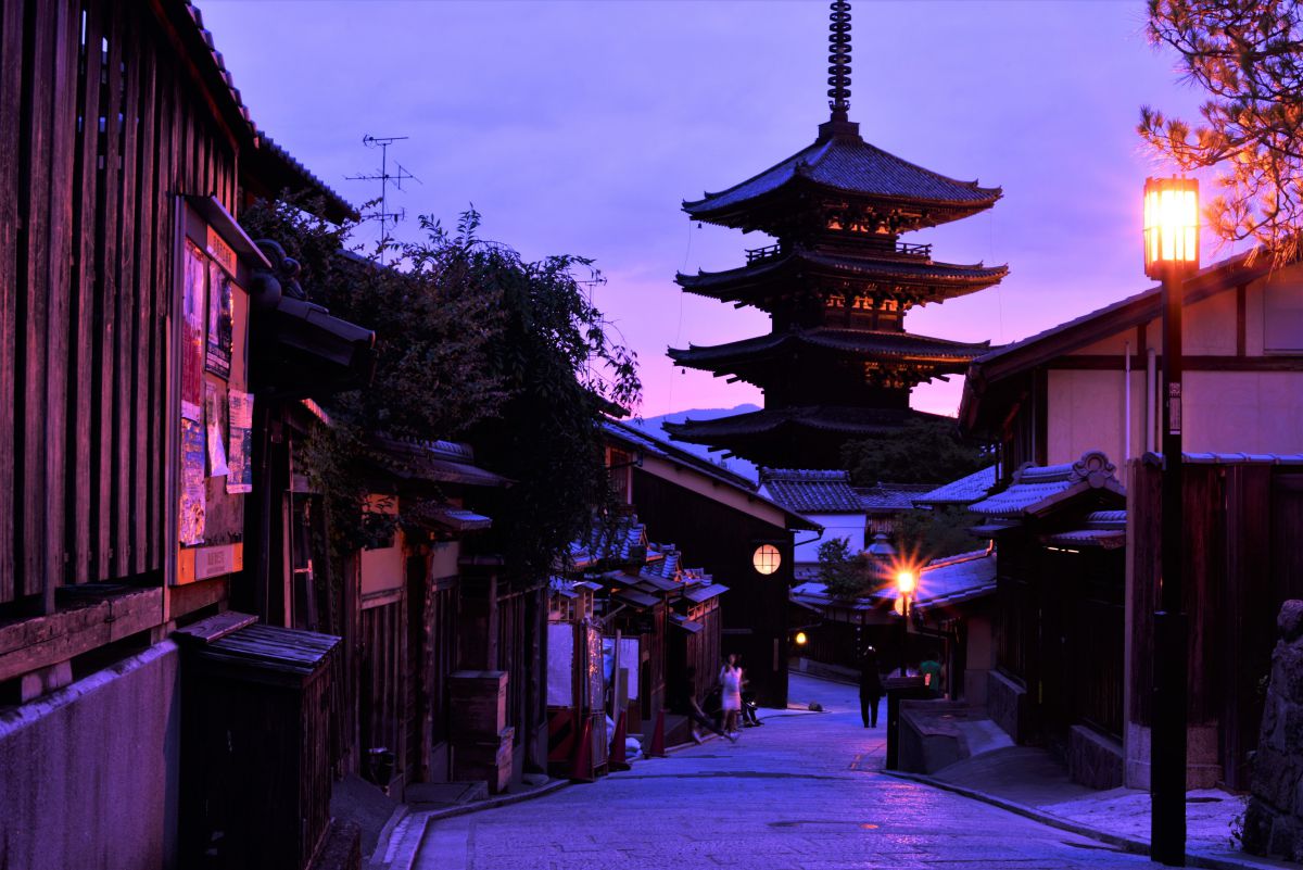 古都の夕暮れ | GANREF