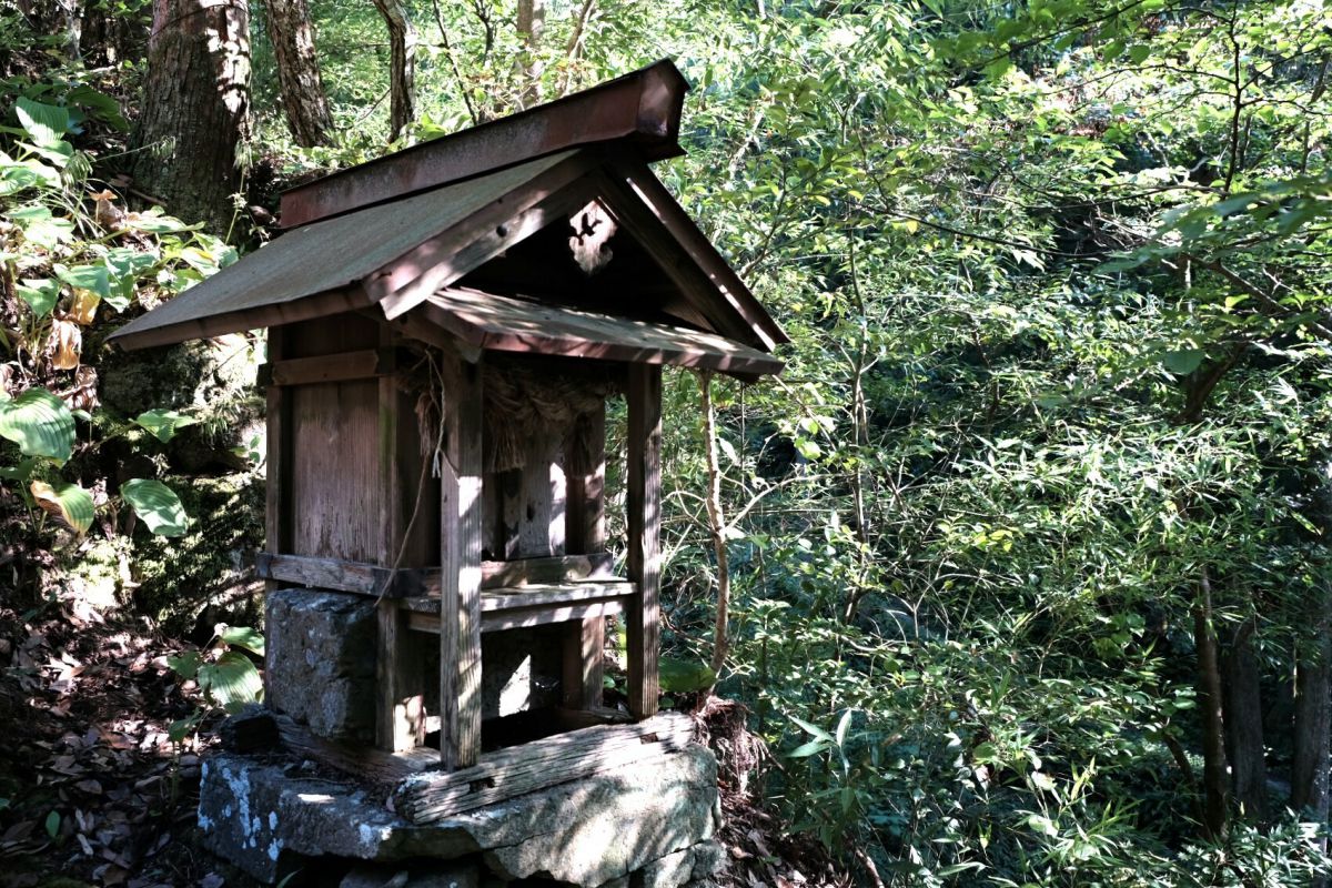 古い古い祠 | GANREF