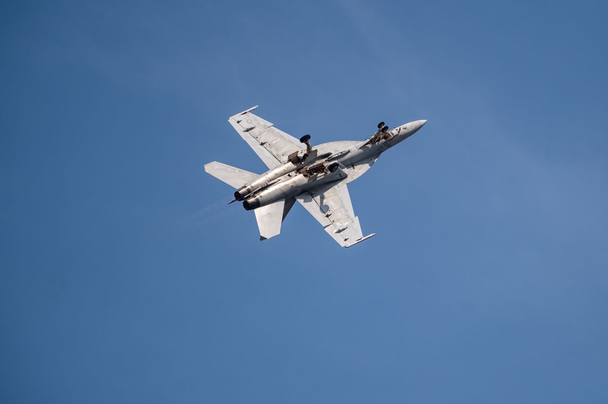 Rotate during takeoff GANREF