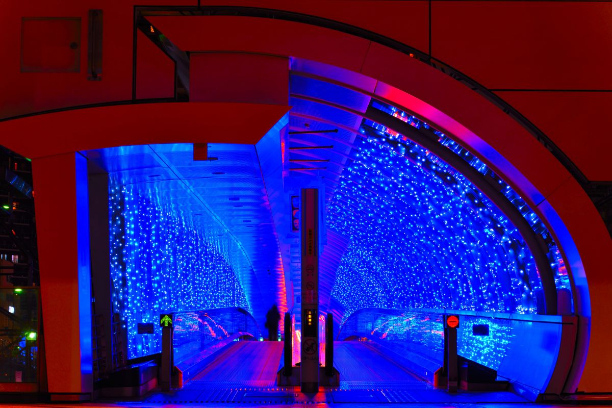 Tunnel to the Future | GANREF