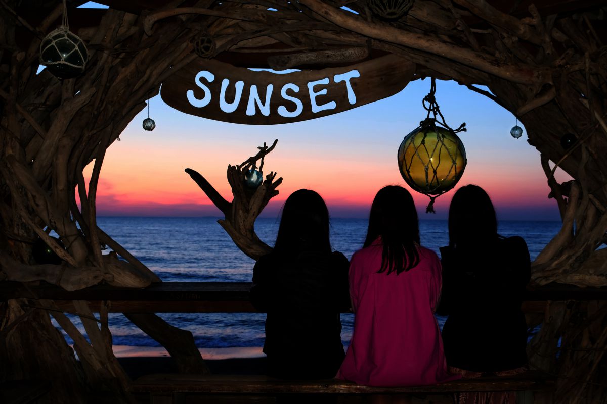SUNSET | GANREF
