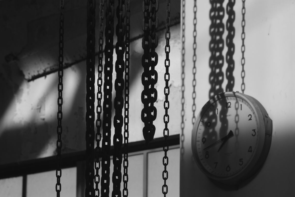 time is not chained | GANREF