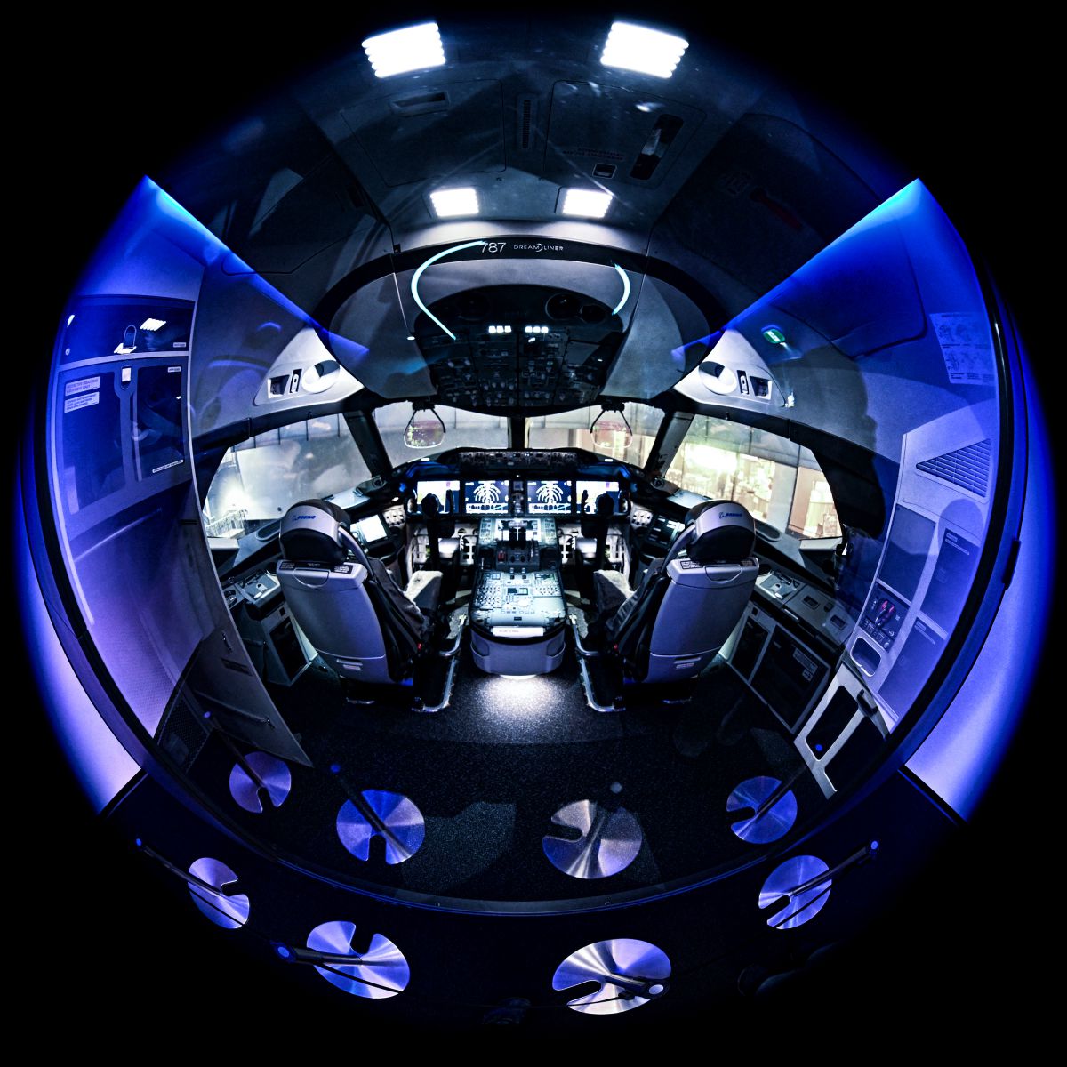 宇宙船 71o0-YVQMtL._UF350,350_QL50_.jpg