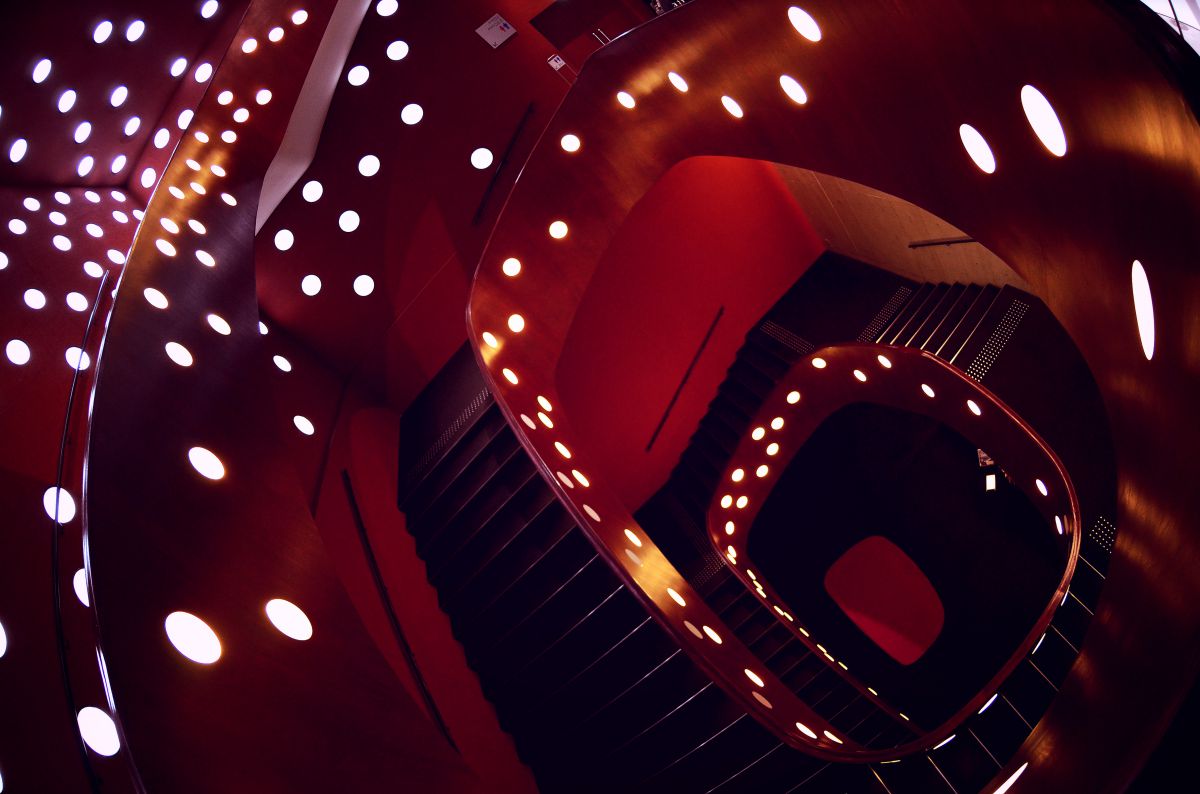 - spiral staircase - | GANREF