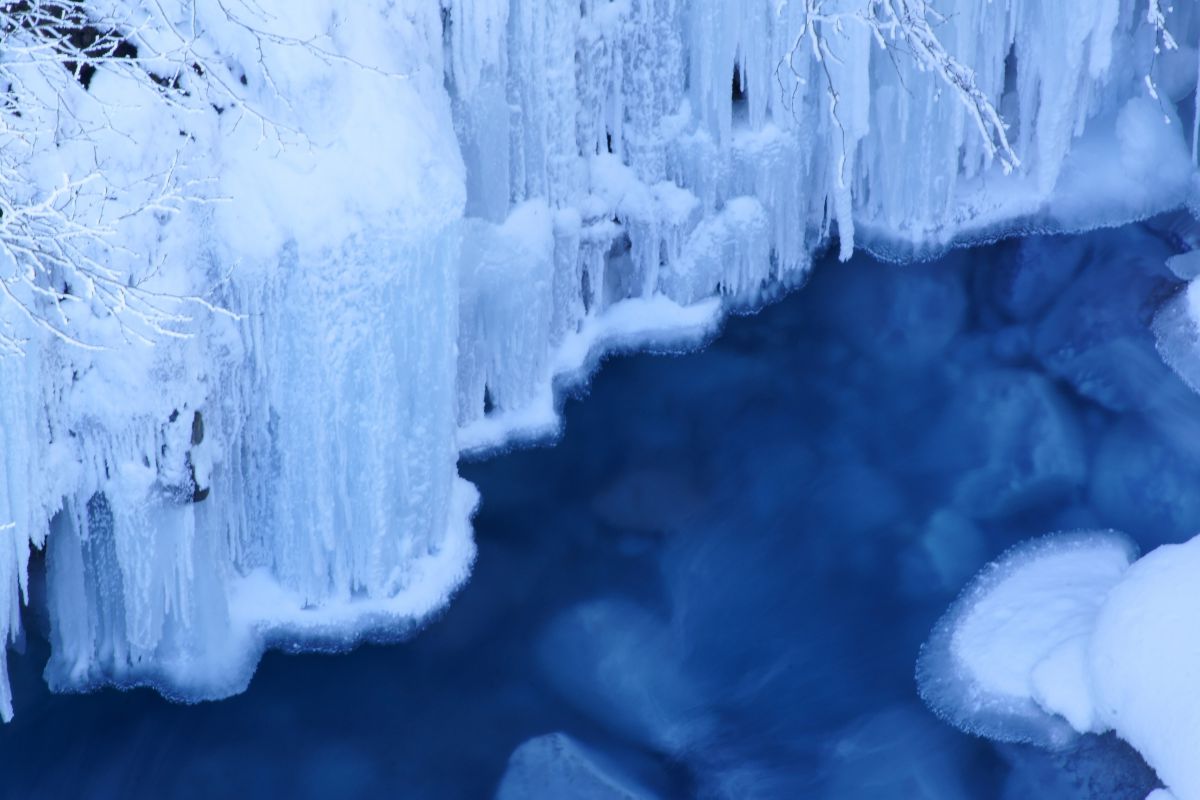 cold blue river | GANREF