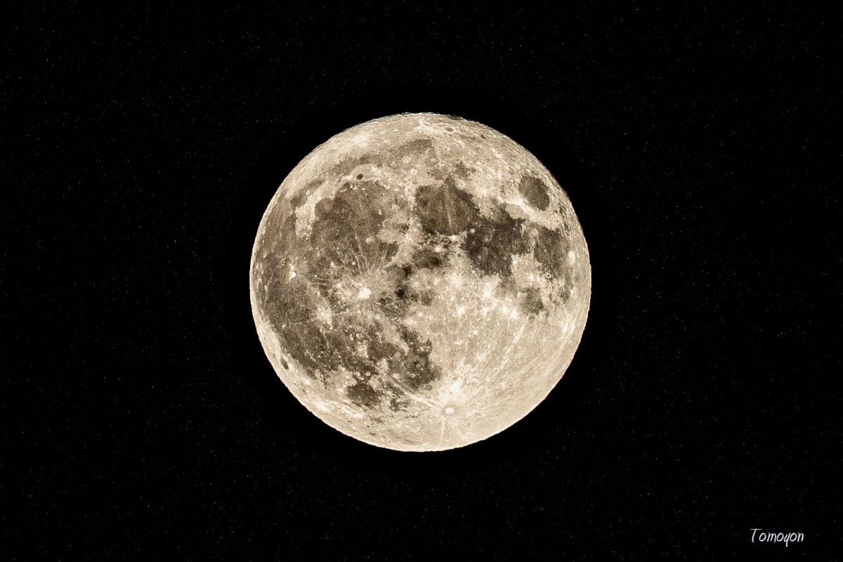 Full moon | GANREF