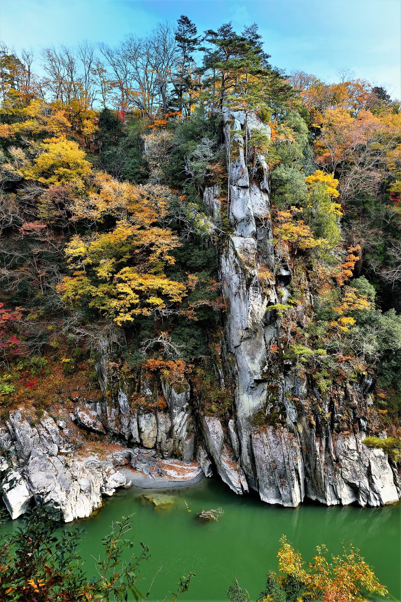 深秋の龍角峯 | GANREF