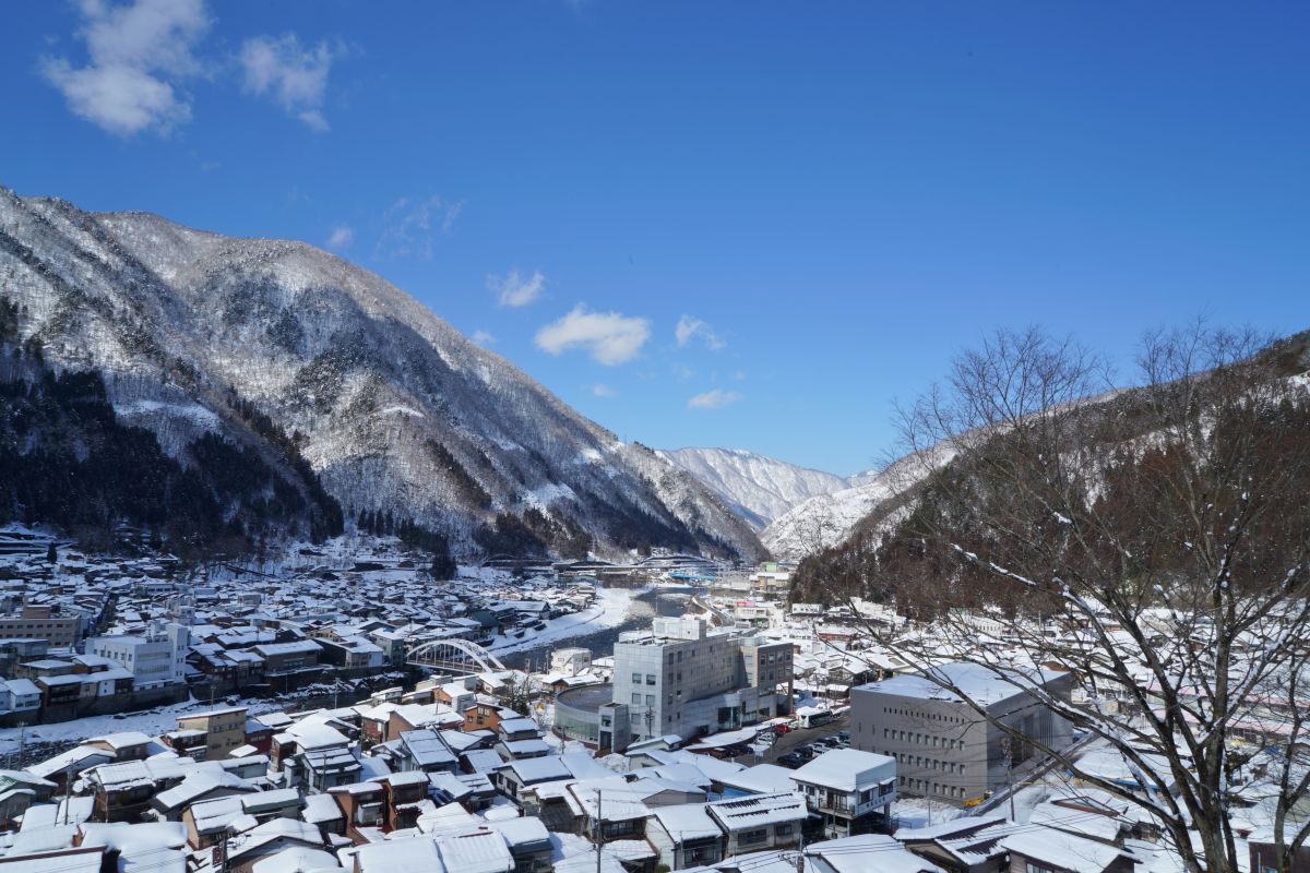 飛騨市神岡町の街並み GANREF