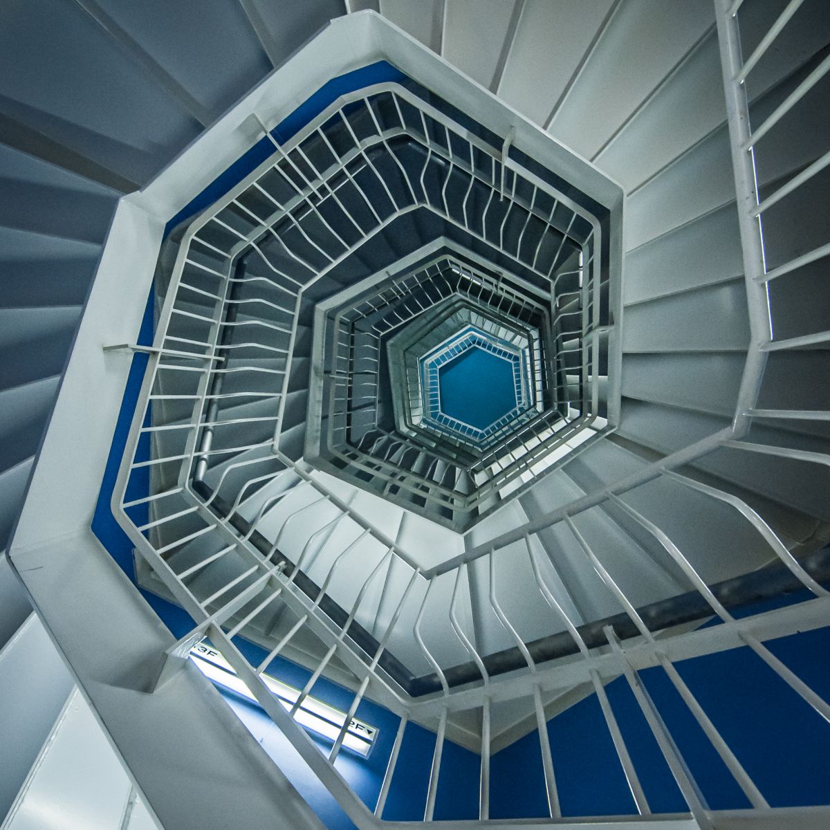 The spiral stairs | GANREF