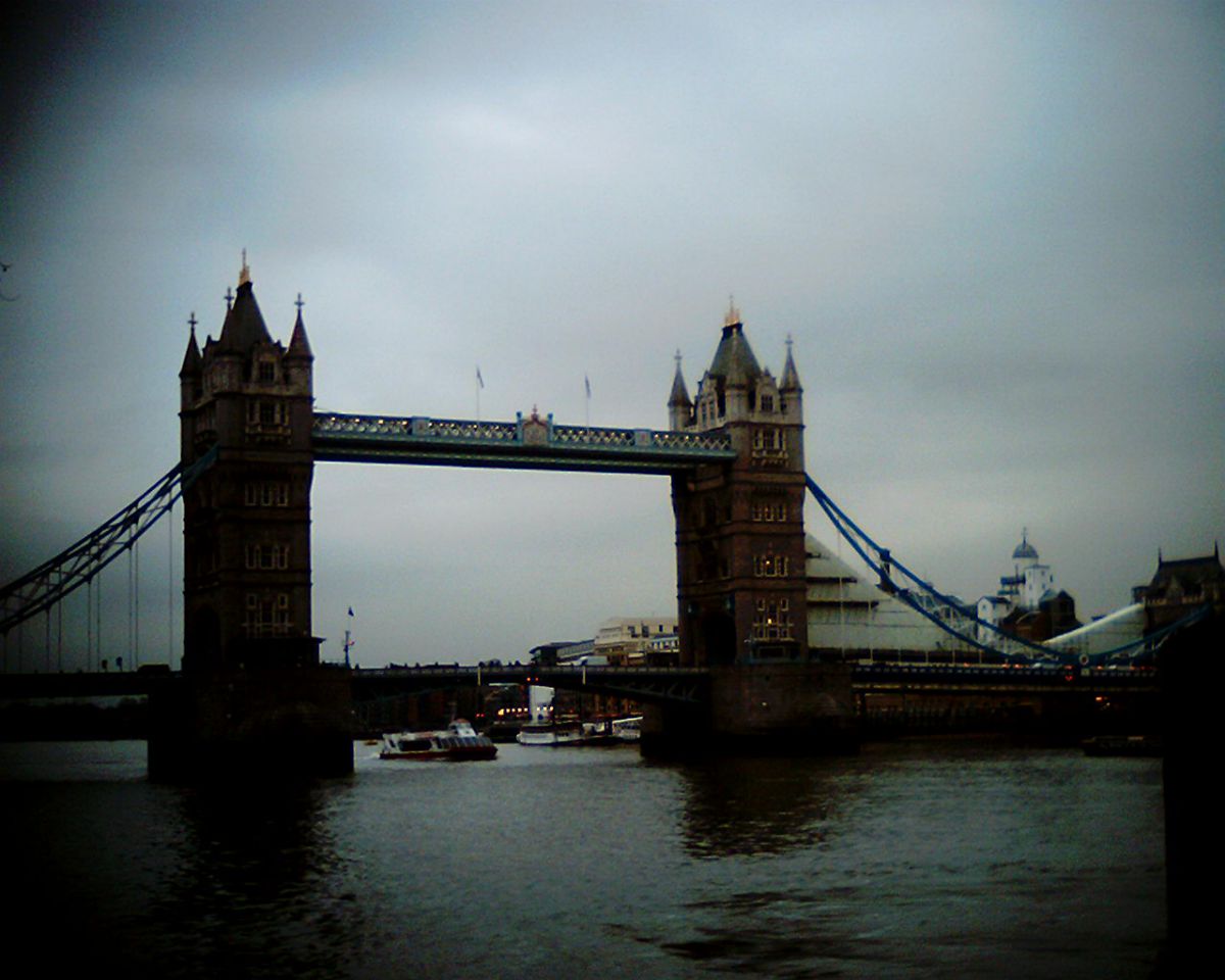 ロンドン橋 GANREF